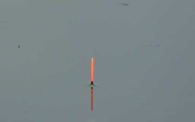 跑铅钓法和滑铅钓法的区别